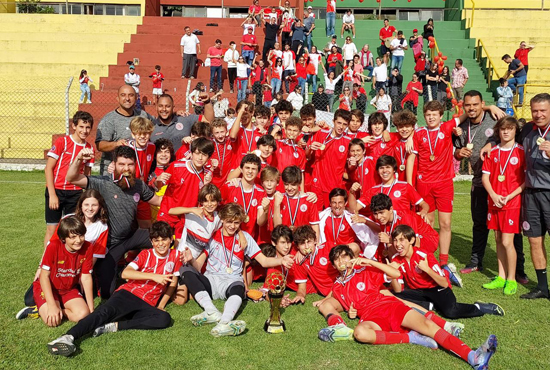 Campeonato de Futebol de Menores 2022 conhece os campeões