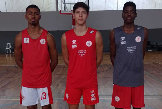 Basquete Brasil - CBB on X: Hoje é dia de Brasa! É dia de estreia na Copa  América sub-16 masculina, diante do Uruguai, direto de Yucatán-MEX! O  torneio vale quatro vagas na